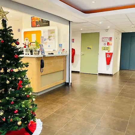 Ibis Budget 2* Roye (Somme)